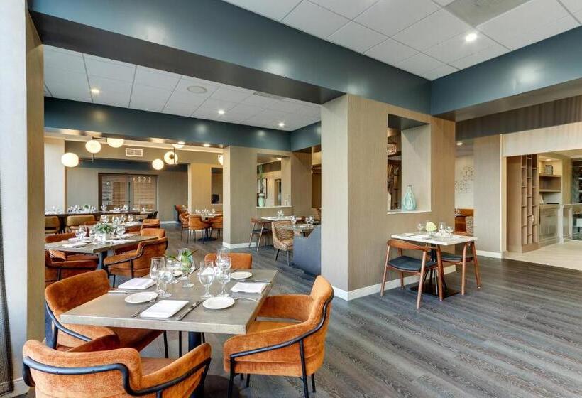 Отель Huntsville Marriott At The Space & Rocket Center