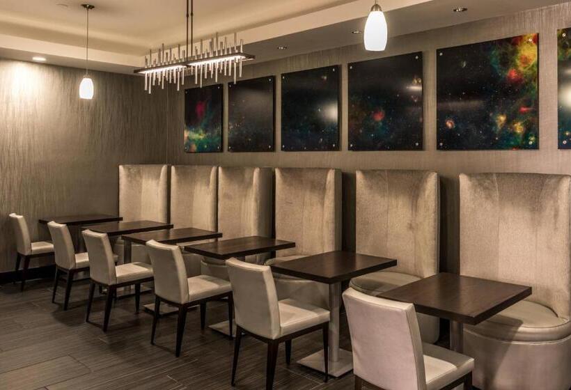 Отель Huntsville Marriott At The Space & Rocket Center