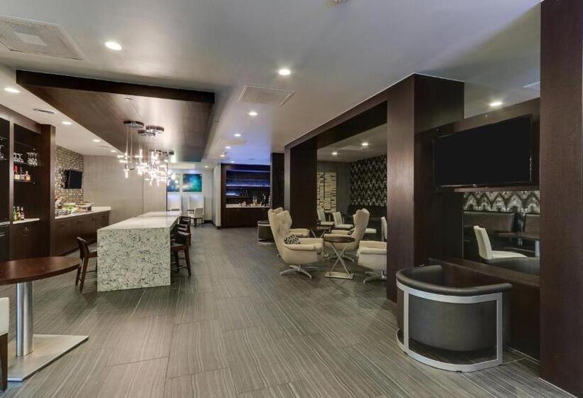 Отель Huntsville Marriott At The Space & Rocket Center