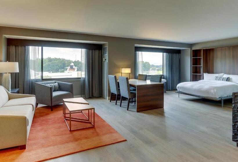 هتل Huntsville Marriott At The Space & Rocket Center