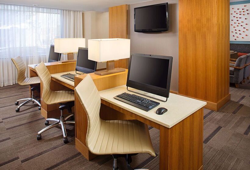 Отель Hyatt Place Denver Cherry Creek