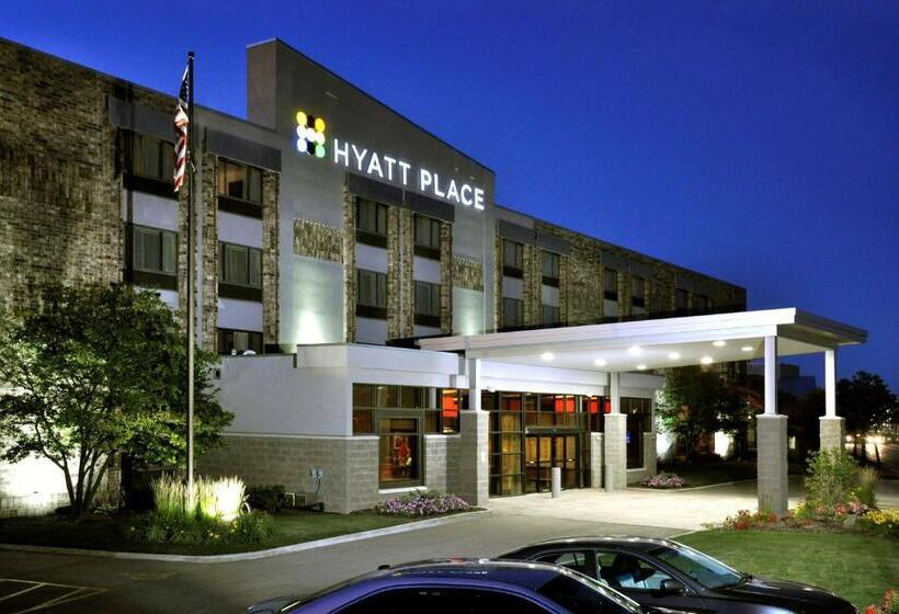 Отель Hyatt Place Milwaukee Airport