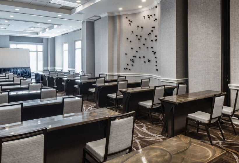 هتل Hyatt Regency Long Island