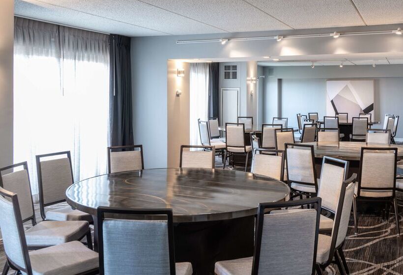 هتل Hyatt Regency Long Island