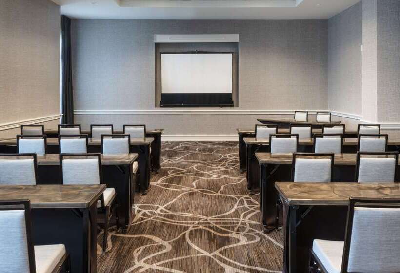 هتل Hyatt Regency Long Island