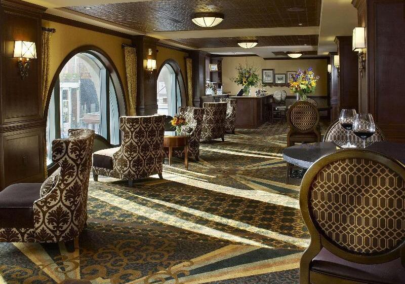 בית מלון כפרי Julien Dubuque