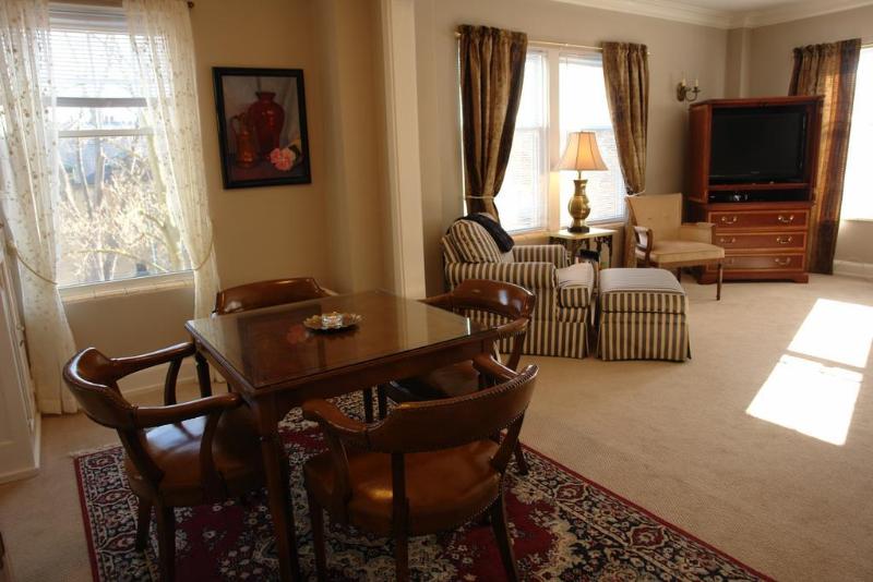 Отель Knickerbocker On The Lake