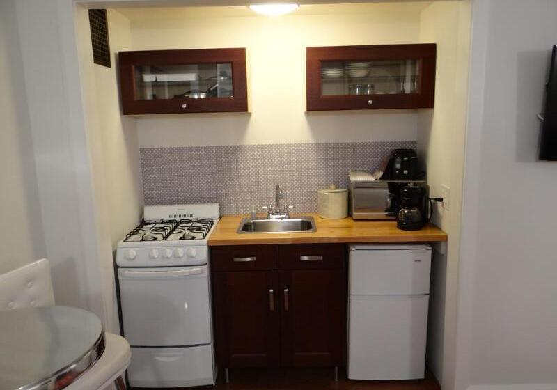 Отель Knickerbocker On The Lake