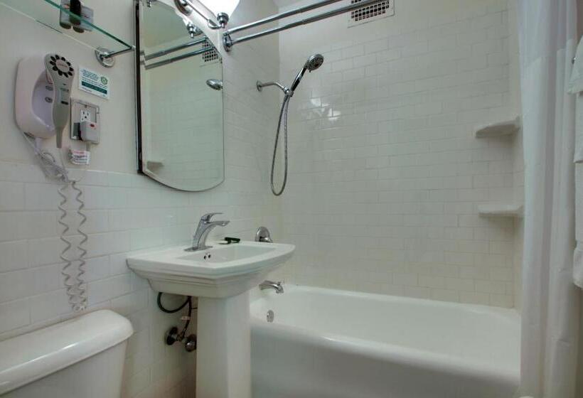 Отель Knickerbocker On The Lake