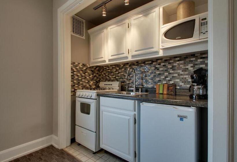 Отель Knickerbocker On The Lake