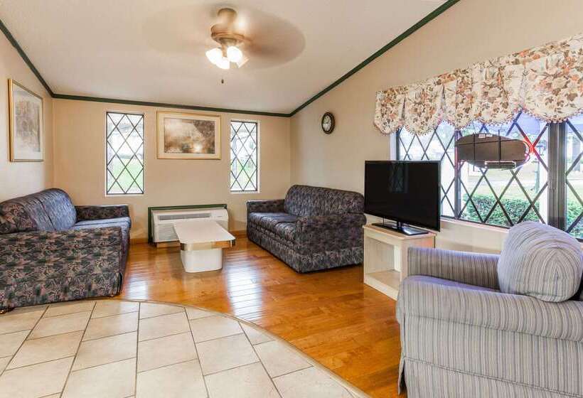 فندق Knights Inn Farmington Hills