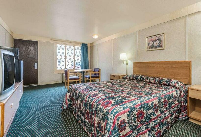 בית מלון כפרי Knights Inn Franklin, Oh