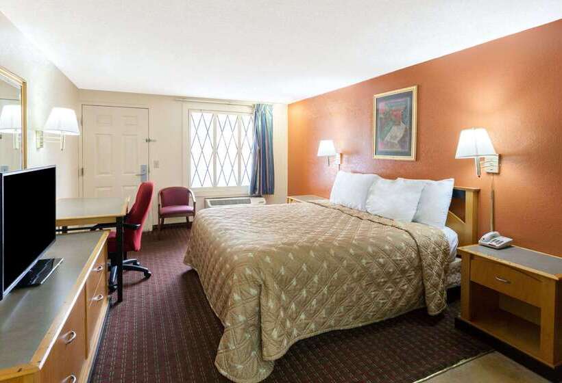 فندق Knights Inn Tucker