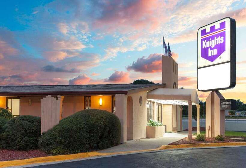 فندق Knights Inn Tucker