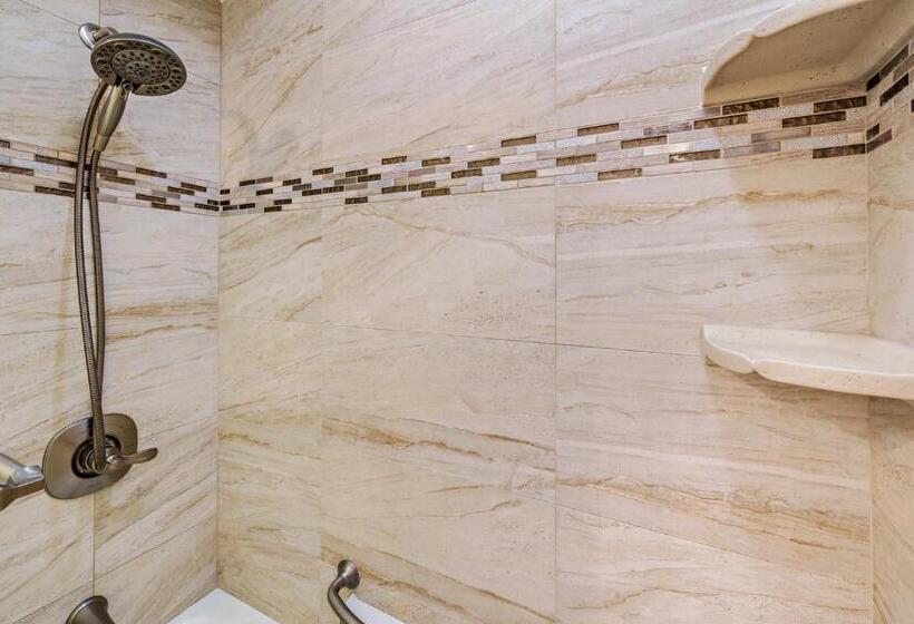 Отель Koa Lagoon   # 406