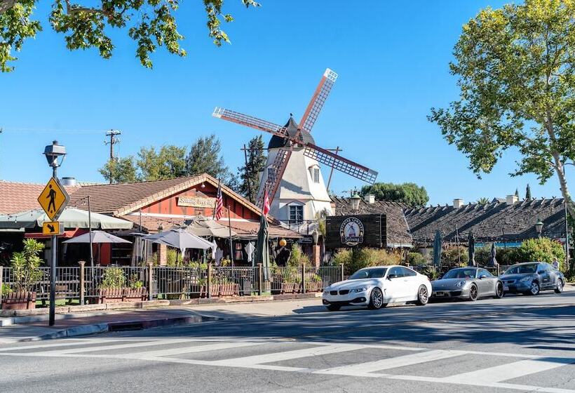 فندق Kronborg Inn