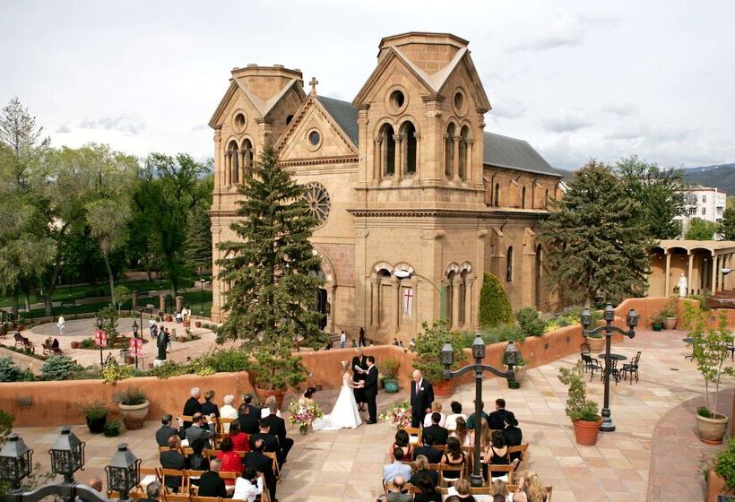 酒店 La Fonda On The Plaza