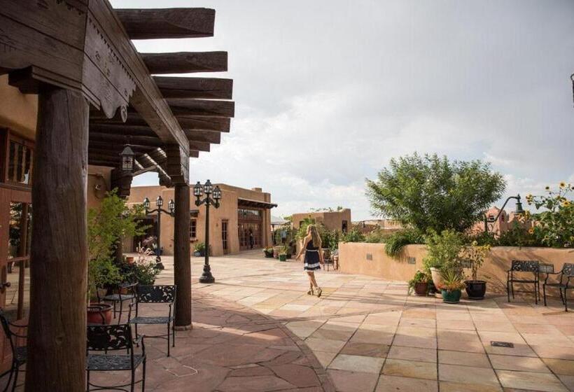 هتل La Fonda On The Plaza