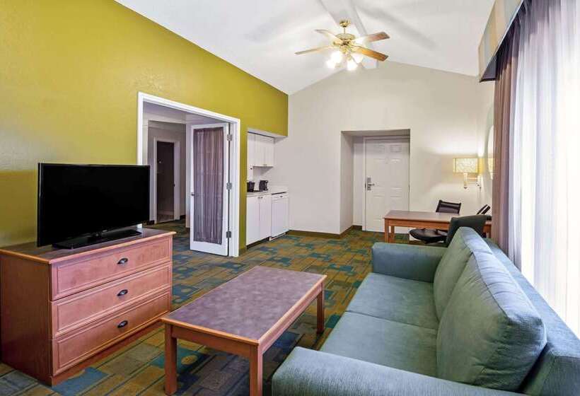 فندق La Quinta Inn By Wyndham Amarillo Midcity