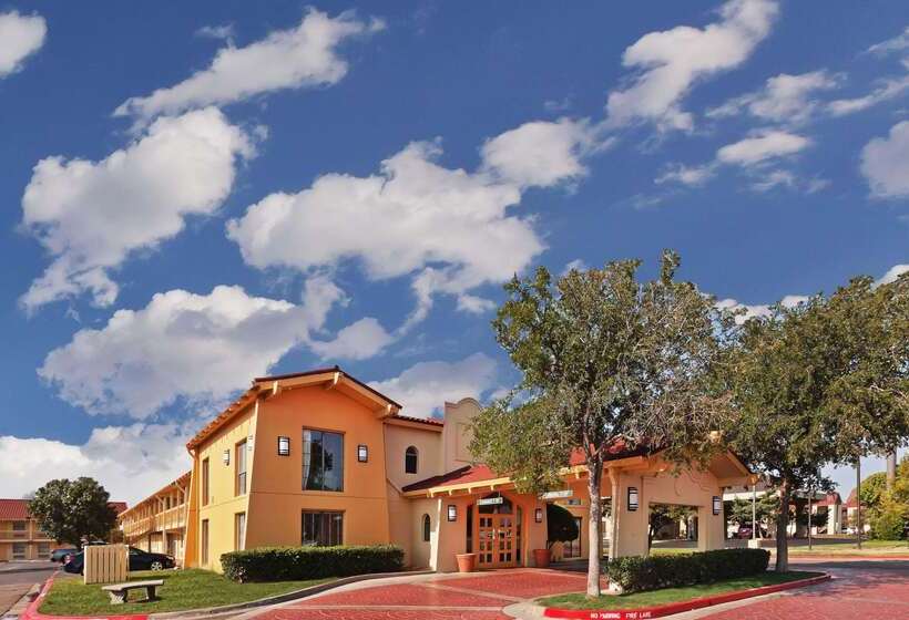 בית מלון כפרי La Quinta Inn By Wyndham Amarillo Midcity