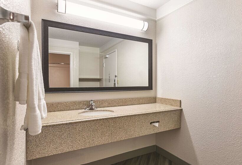 בית מלון כפרי La Quinta Inn By Wyndham And Conference Center San Angelo