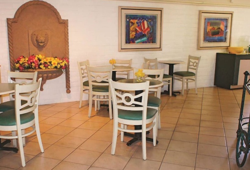 فندق La Quinta Inn By Wyndham Bakersfield South