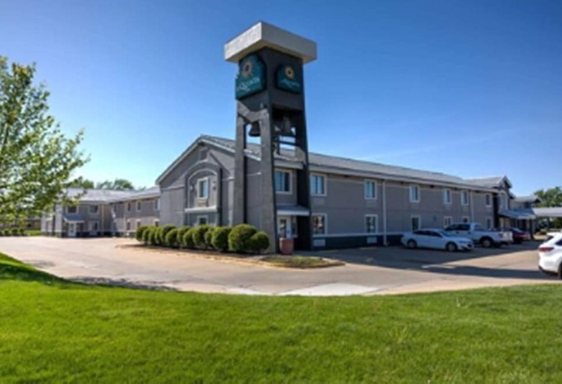 Отель La Quinta Inn By Wyndham Champaign