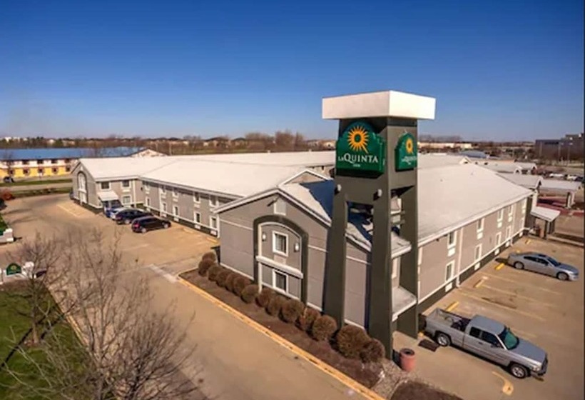 Отель La Quinta Inn By Wyndham Champaign