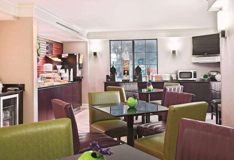 Отель La Quinta Inn By Wyndham Champaign