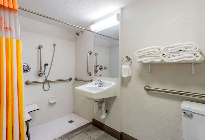 Отель La Quinta Inn By Wyndham Champaign