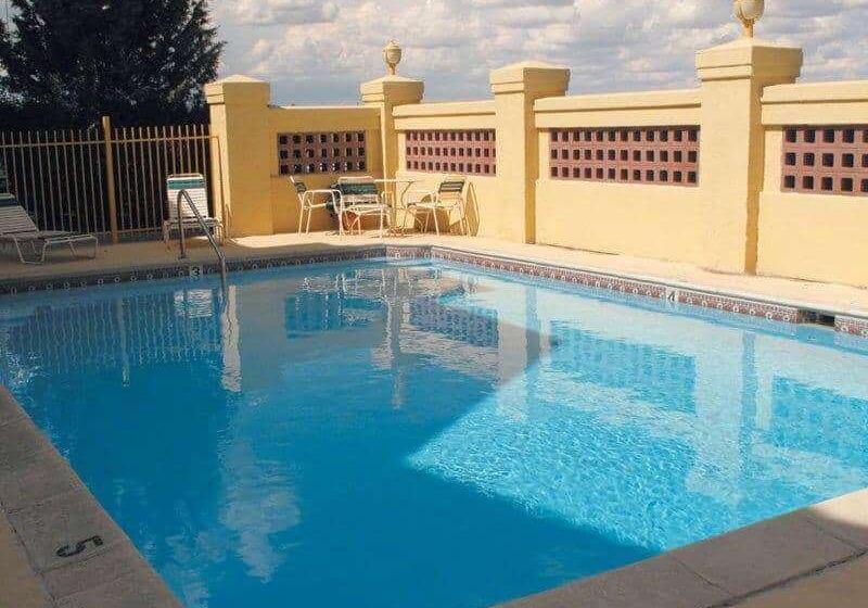 ホテル La Quinta Inn By Wyndham Cheyenne