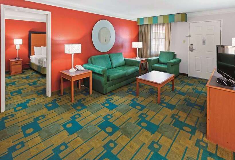 בית מלון כפרי La Quinta Inn By Wyndham Corpus Christi North