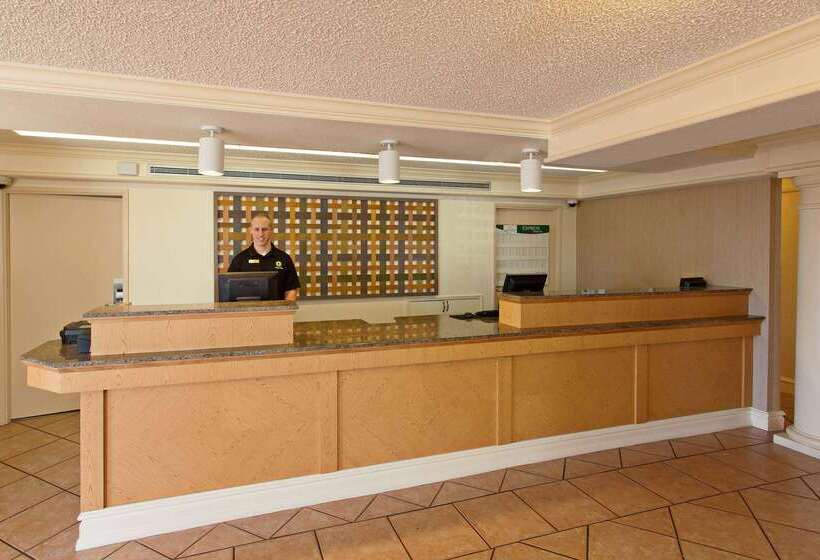 فندق La Quinta Inn By Wyndham Costa Mesa Orange County