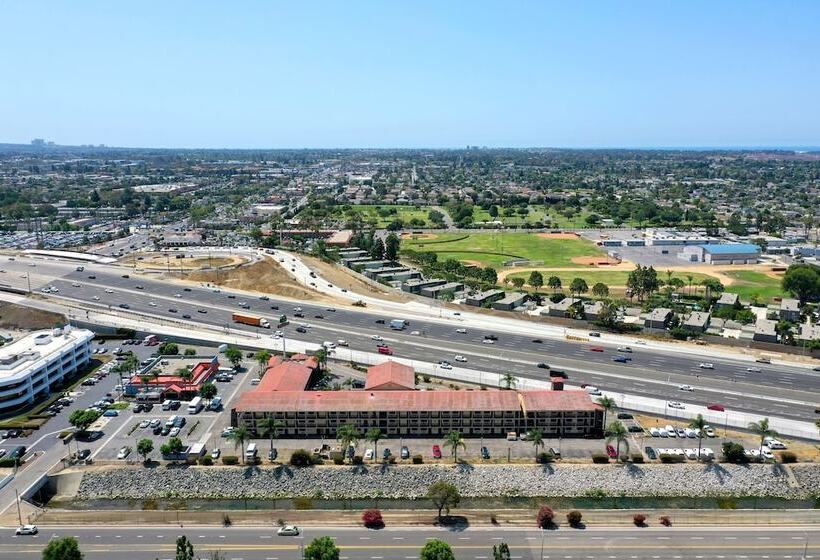 فندق La Quinta Inn By Wyndham Costa Mesa Orange County