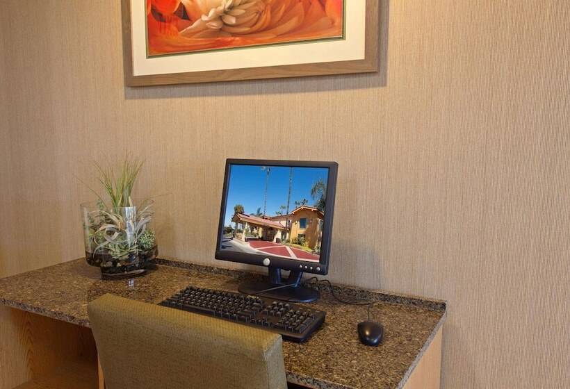 فندق La Quinta Inn By Wyndham Costa Mesa Orange County