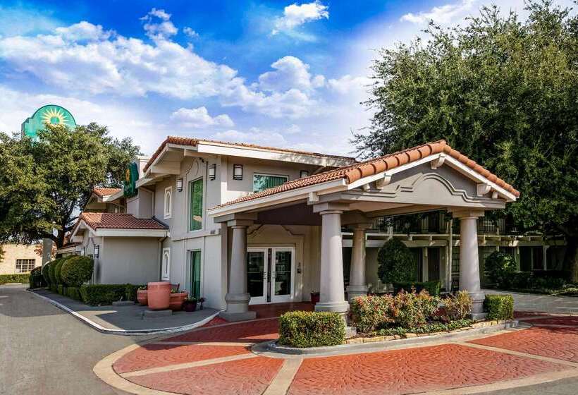 هتل La Quinta Inn By Wyndham Dallas Uptown
