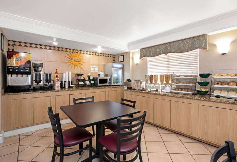 호텔 La Quinta Inn By Wyndham El Paso East Lomaland