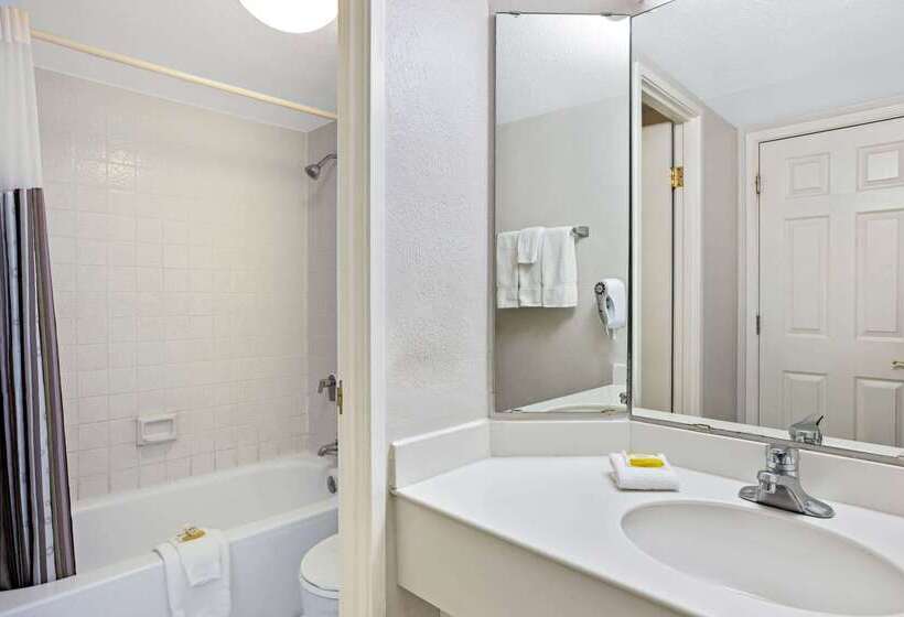 호텔 La Quinta Inn By Wyndham El Paso East Lomaland