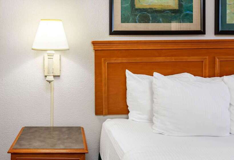 ホテル La Quinta Inn By Wyndham El Paso West