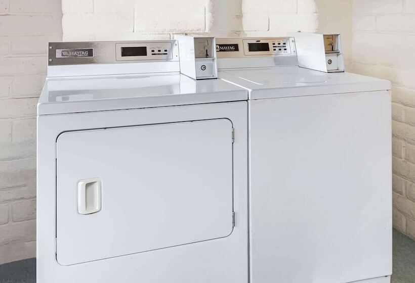 ホテル La Quinta Inn By Wyndham El Paso West