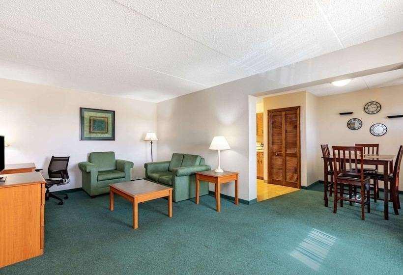 ホテル La Quinta Inn By Wyndham El Paso West