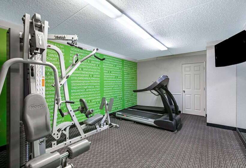 هتل La Quinta Inn By Wyndham Fresno Yosemite