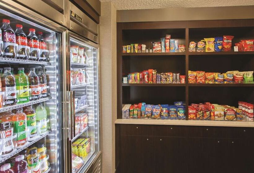 ホテル La Quinta Inn By Wyndham Fresno Yosemite