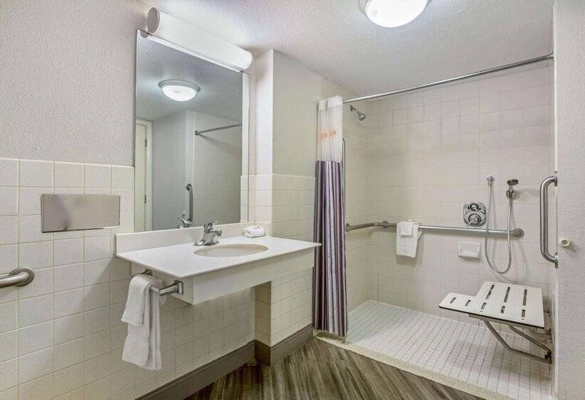 ホテル La Quinta Inn By Wyndham Fresno Yosemite