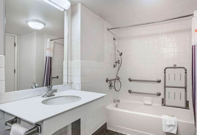 ホテル La Quinta Inn By Wyndham Fresno Yosemite