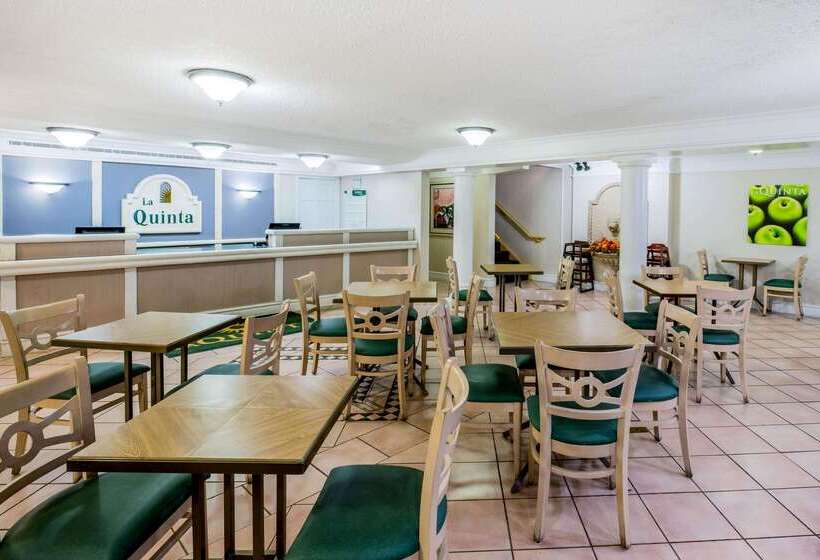 Отель La Quinta Inn By Wyndham Lufkin