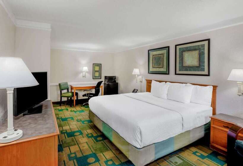 Отель La Quinta Inn By Wyndham Lufkin