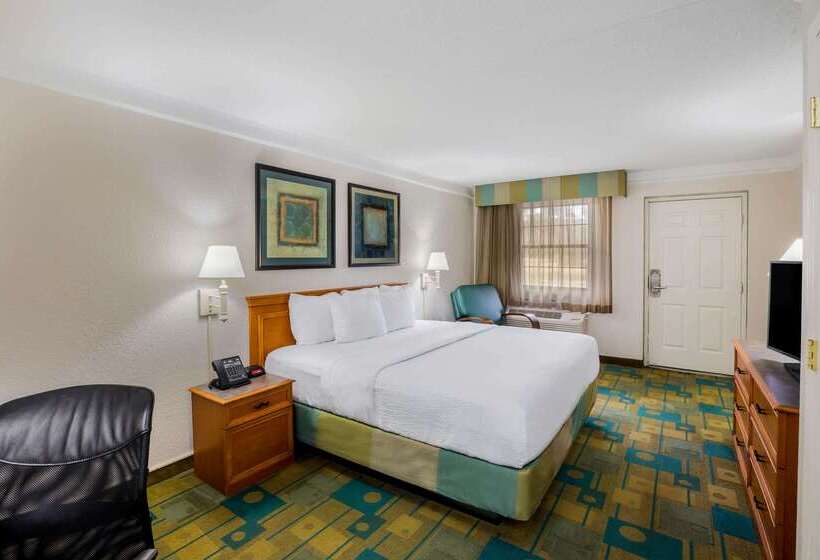 Отель La Quinta Inn By Wyndham Lufkin