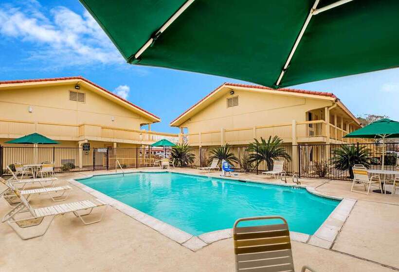 Отель La Quinta Inn By Wyndham Lufkin