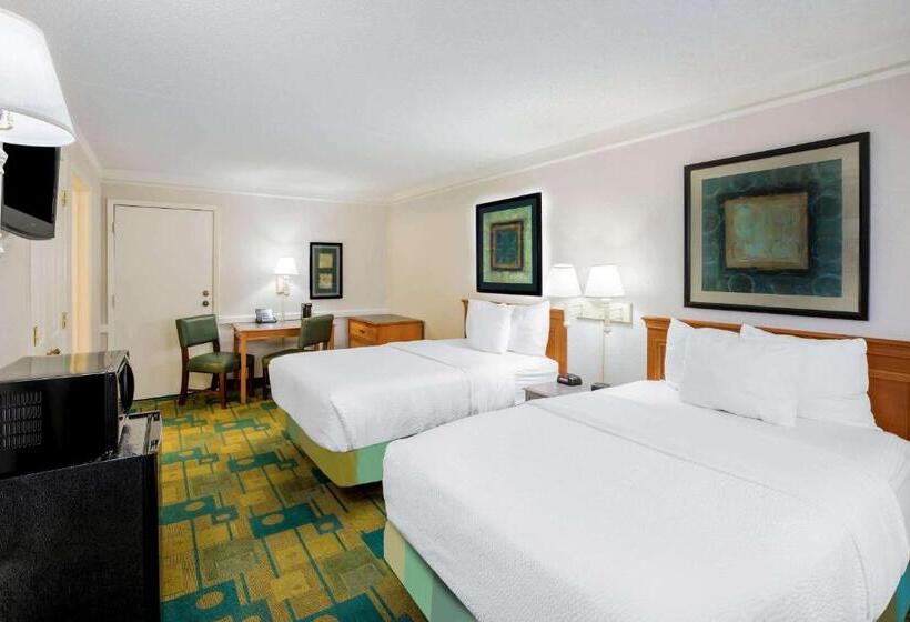 Отель La Quinta Inn By Wyndham Lufkin